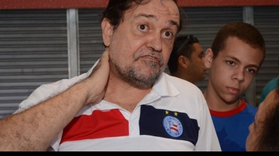 Imagem Pinheiro vota em Olavo e critica envolvimento de políticos com o Bahia