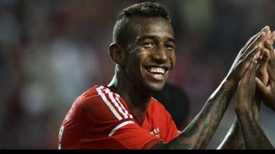 Imagem Com Talisca decisivo, Benfica vence Porto e dispara na liderança do português