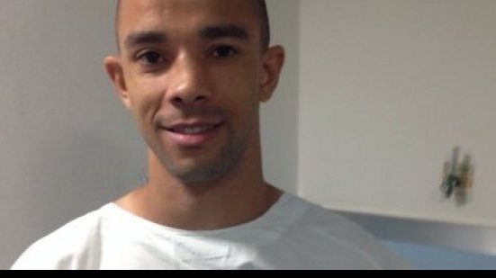 Imagem Oferecido ao Vasco, zagueiro do Vitória passa por intervenção cirúrgica