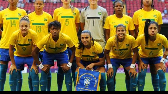 Imagem CBF cria seleção permanente de futebol feminino