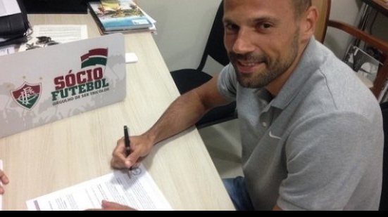 Imagem  Cavallieri renova por quatro anos e afasta Lomba do Fluminense