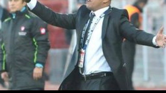 Imagem  Roberto Carlos não é mais treinador do Sivasspor