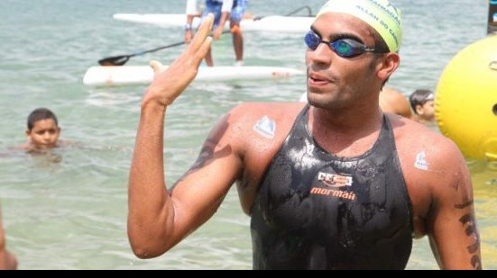 Imagem Recorde: Allan do Carmo é pentacampeão na travessia Mar Grande/Salvador