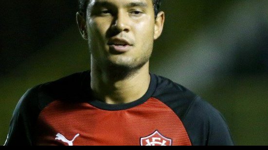 Imagem Atacante rebaixado com o Vitória tem futuro incerto no Palmeiras