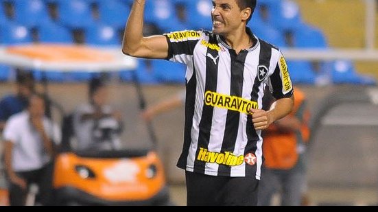 Imagem Vitória está próximo de anunciar contratação de zagueiro
