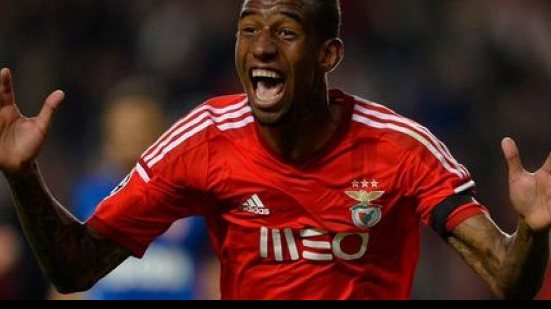 Imagem Talisca destaca aprendizado com o treinador do Benfica