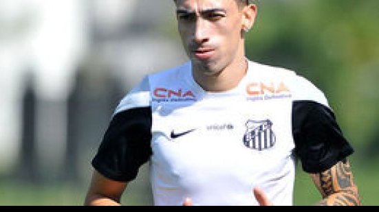 Imagem Ex-Vitória entra em litígio com o Santos por conta de salários atrasados