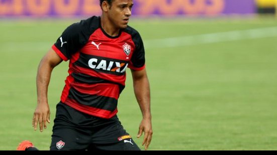 Imagem Vasco anuncia contratação de meia que atuou no Vitória nesta temporada