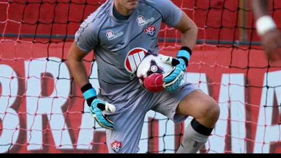 Imagem Ex-goleiro do Vitória é o novo contratado do Fortaleza para 2015  