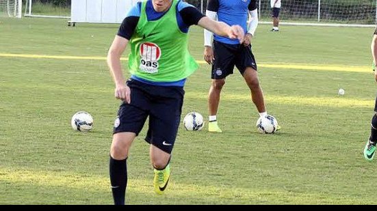 Imagem  Empresário acusa Bahia de ter o lesado em relação a atleta