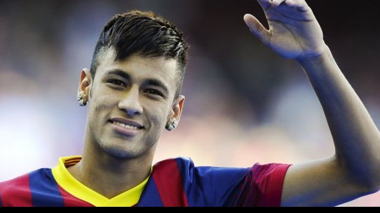 Imagem Neymar ganha prêmio de melhor brasileiro atuando no futebol europeu