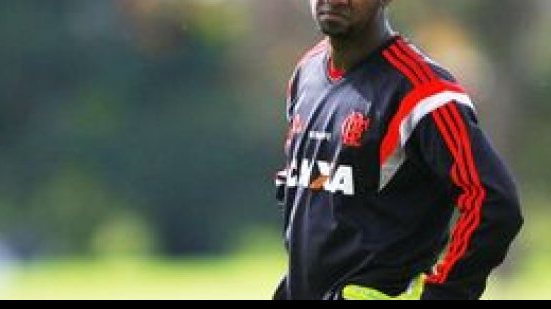 Imagem Encostado no Flamengo, goleiro revelado no Vitória negocia com time mexicano