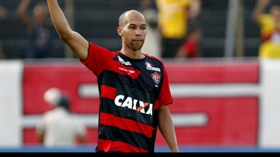 Imagem  Ex-atacante do Vitória é anunciado no futebol japonês