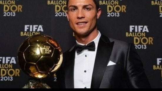Imagem Cristiano Ronaldo volta a ser eleito o melhor jogador do mundo pela Fifa