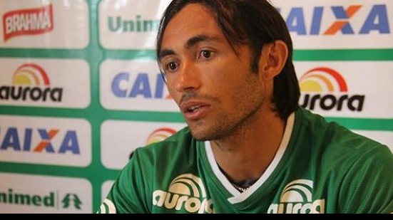 Imagem Com passagens por Bahia e Vitória, lateral é apresentado na Chapecoense