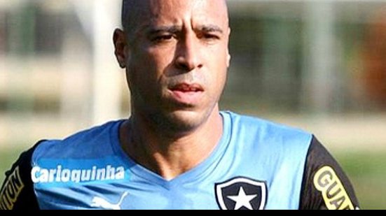 Imagem Vitória pode contratar meia criado na base do Bahia
