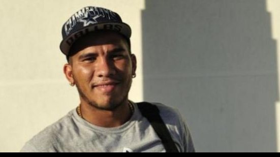 Imagem Em nota oficial, Bahia desiste de negociação com atacante Jael