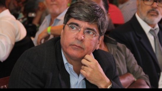 Imagem Falcão confirma negociações com Jorge Wagner: “não tem nada acertado”