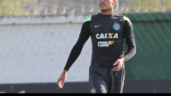 Imagem  Volante consegue liminar e deixa o Bahia 