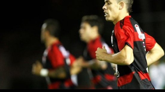 Imagem Depois do Arsenal, Barcelona também mira contratação de Gabriel Paulista