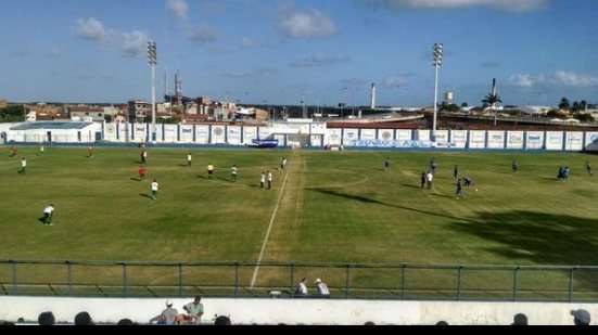 Imagem Feirense perde amistoso para o Confiança