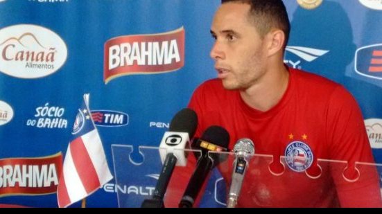 Imagem Omar fala de espera por titularidade no Bahia: "tive paciência"