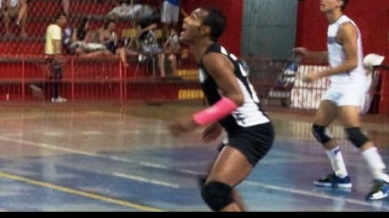 Imagem Aposentado do futebol, Richarlyson estreia no vôlei em São Paulo