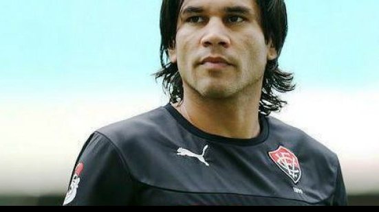 Imagem  Diretor do Vitória revela que Beltrán deve rescindir nesta sexta-feira