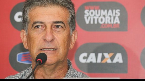 Imagem Técnico do Vitória lamenta ausências de meias e atacantes em amistoso