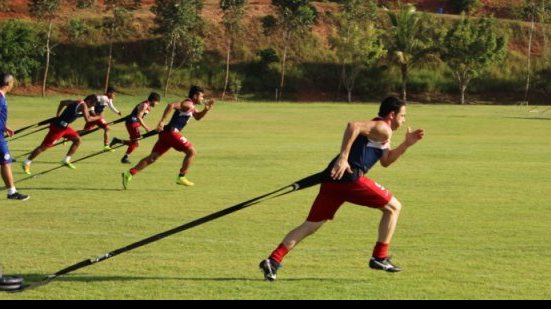Imagem Elenco do Bahia faz treino físico e assiste à palestra