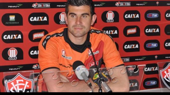 Imagem Possível titular, Fernando Miguel minimiza boa atuação contra o Moto Club
