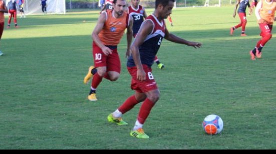 Imagem Sérgio Soares comanda treino com bola no Bahia