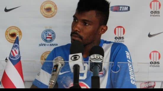 Imagem Vitória: contratação de Rhayner deve ser definida até sexta