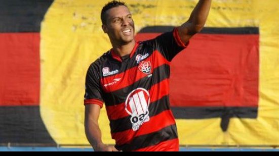 Imagem A caminho do Vitória, Elton deixa o Flamengo