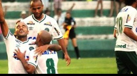 Imagem Ex-jogadores da dupla BaVi brilham em triunfo da Chapecoense pelo estadual