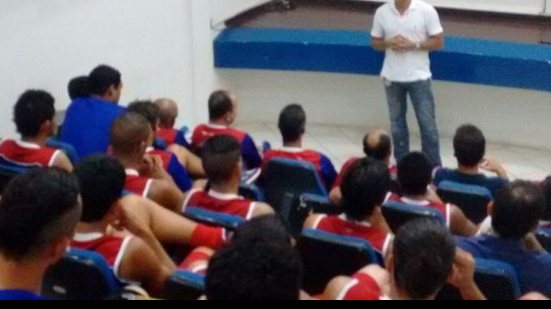 Imagem Após expulsões no Baianão, elenco do Bahia recebe palestra sobre arbitragem