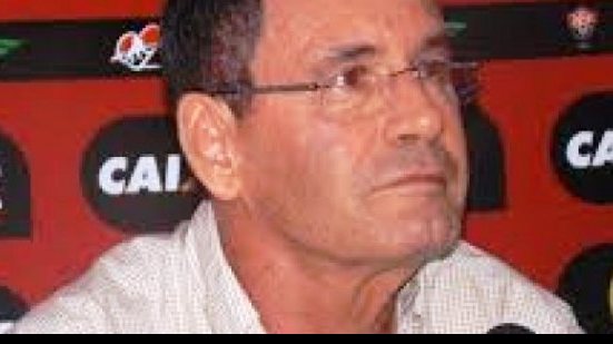 Imagem Vice-presidente do Vitória nega interesse em contratar Fahel