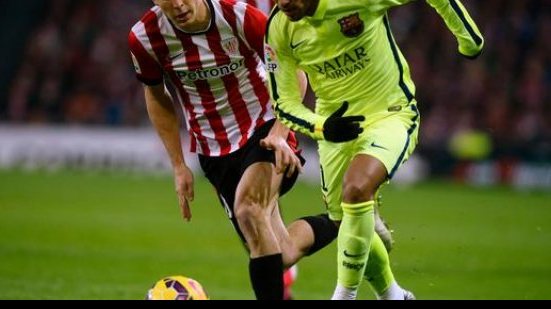 Imagem Barcelona goleia o Athletic Bilbao e encosta no Real
