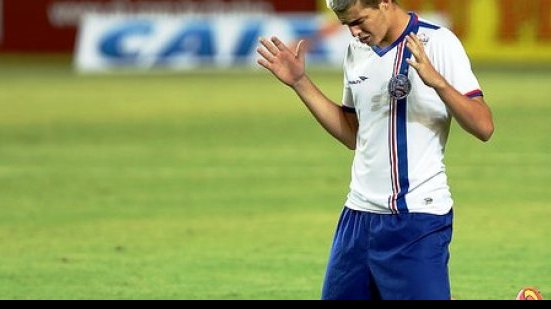 Imagem Revelação da base renova contrato com o Bahia: “quero fazer história”