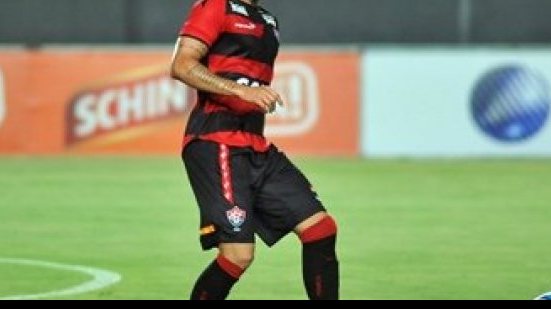 Imagem Afastado do elenco principal, Neto Coruja está de saída do Vitória