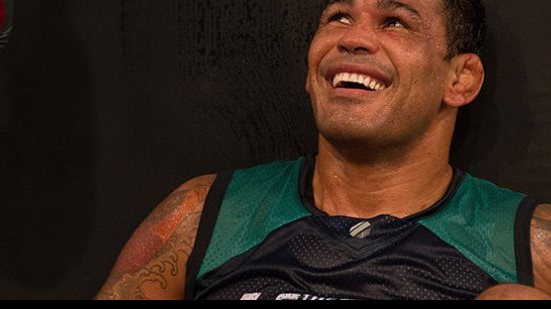 Imagem Após doping, Anderson Silva é cortado do TUF Brasil 4; Minotauro assume