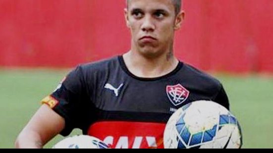 Imagem Fluminense reintegra ex-atacante do Vitória para disputa do Carioca