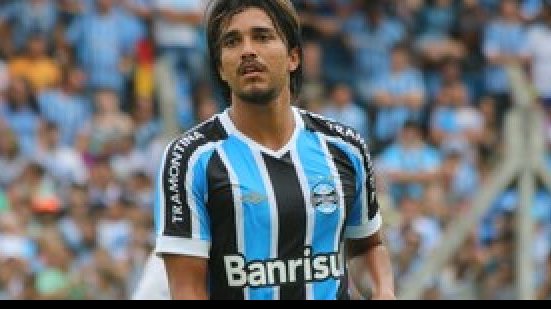 Imagem Ex-Vitória segue caminho de Barcos e deixa o Grêmio rumo à China