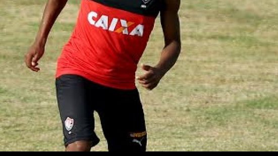 Imagem Willie pede que torcida "acredite" no elenco do Vitória