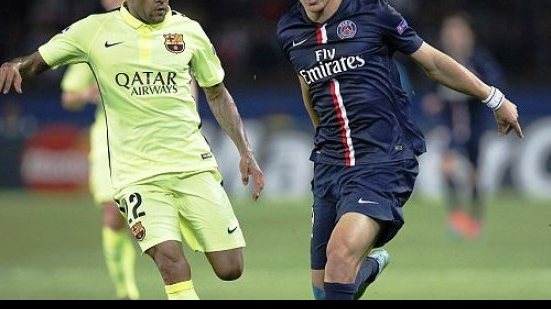 Imagem Daniel Alves deve trocar o Barcelona pelo PSG no meio do ano