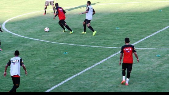 Imagem Após reunião com Drubscky reservas goleiam em coletivo no Barradão