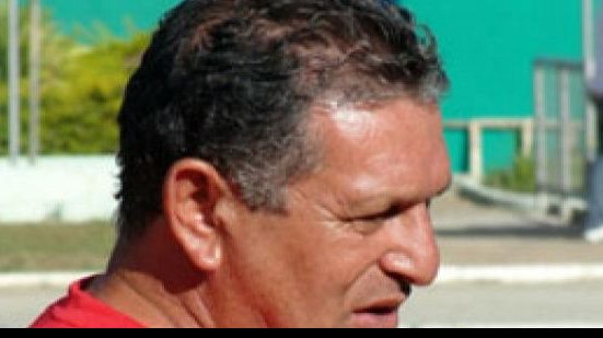 Imagem Após saída de Ricardo Silva, Bira Veiga assume comando do Serrano