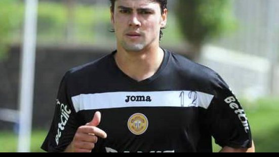 Imagem Ex-Vitória é contratado pelo adversário do Leão na Copa do Brasil