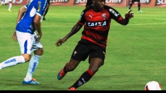 Imagem Após reunião no Barradão, direção do Vitória decide buscar mais dois reforços