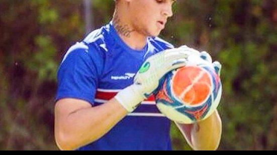 Imagem Bahia renova contrato do goleiro Jean